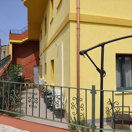 Casa Vacanze - Villa San Pietro Bagian luar foto