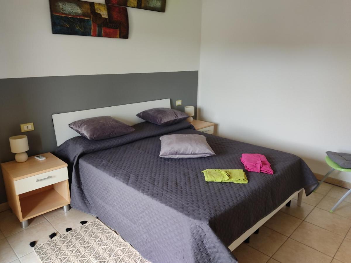 Casa Vacanze - Villa San Pietro Bagian luar foto