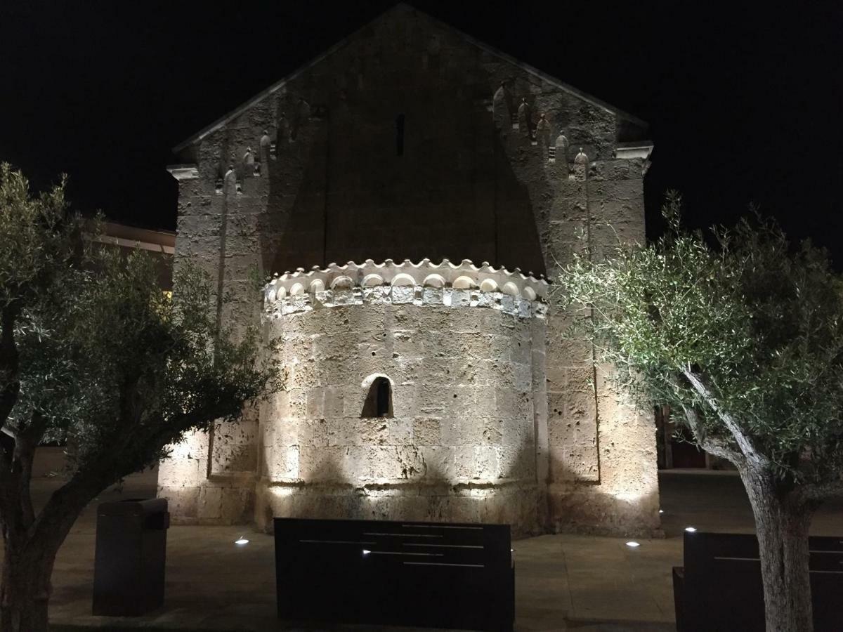 Casa Vacanze - Villa San Pietro Bagian luar foto
